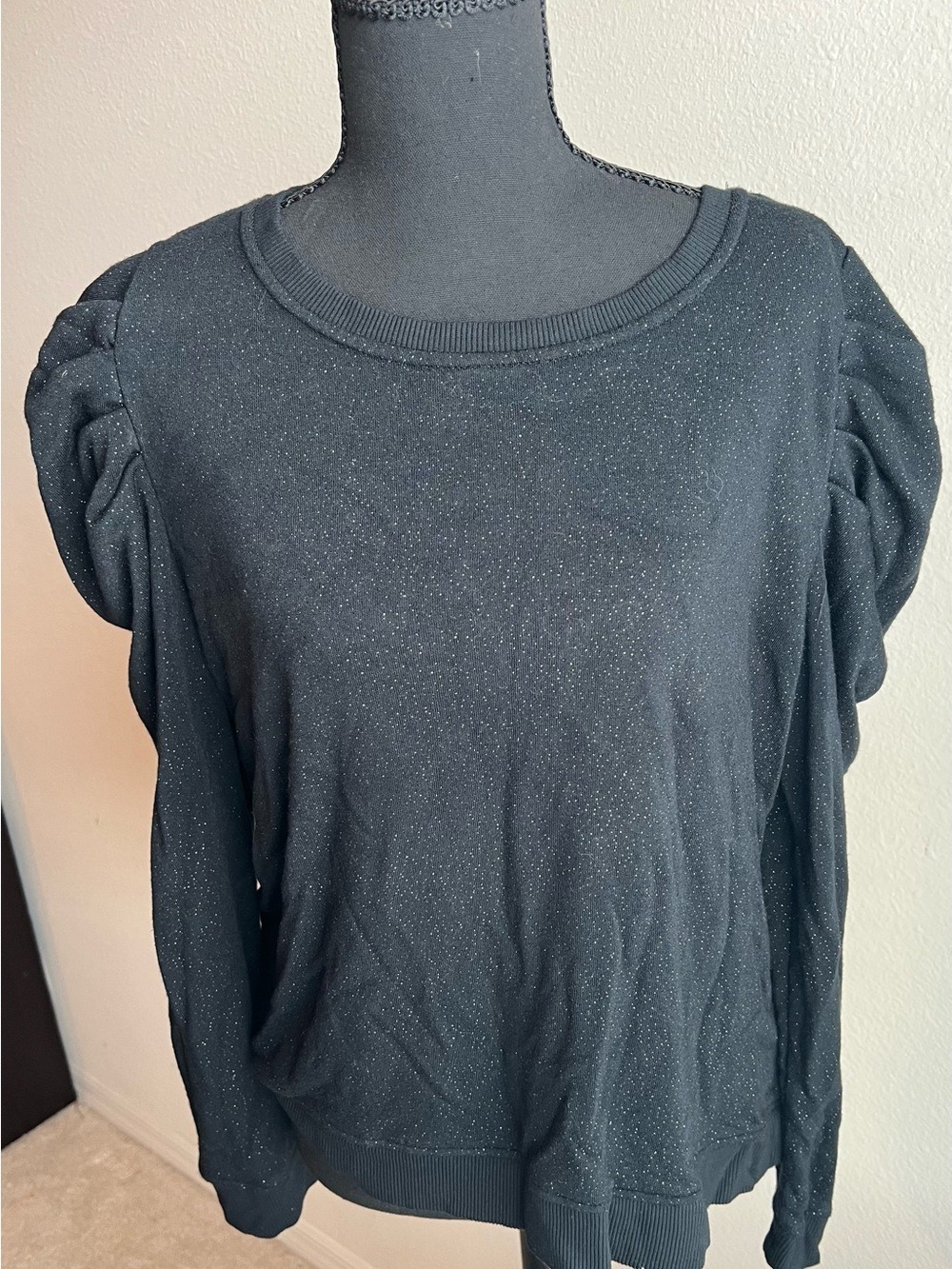 Jane and Delancey Black Sparkle Puff-Sleeve Sweatshirt Top